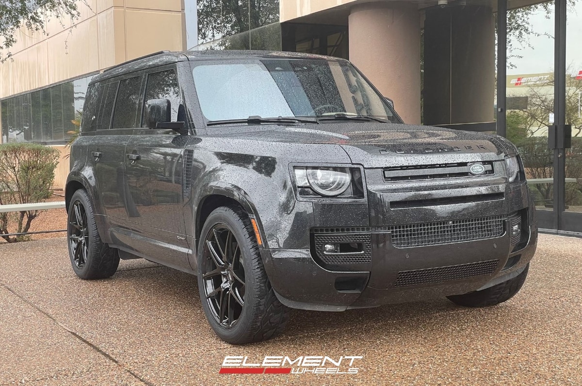 22 Inch Ace Alloy AFF02 in Gloss Black on a 2021 Land Rover Defender