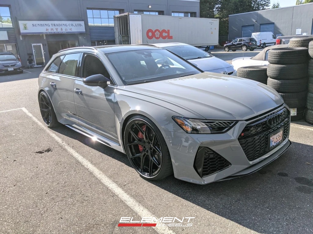 22x10.5 Vossen HF5 Gloss Black on 2021 Audi RS6