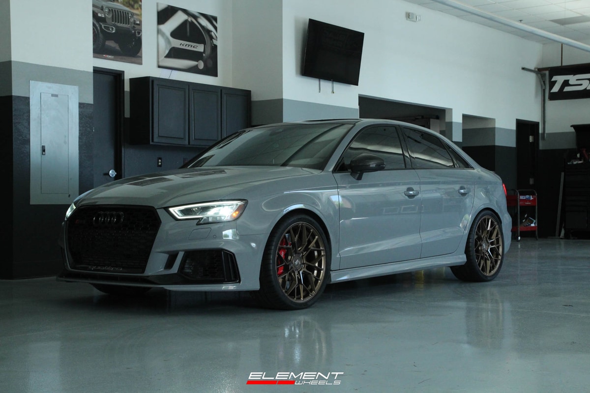 19 Inch Variant Radon in Satin Bronze on 2020 Audi RS3