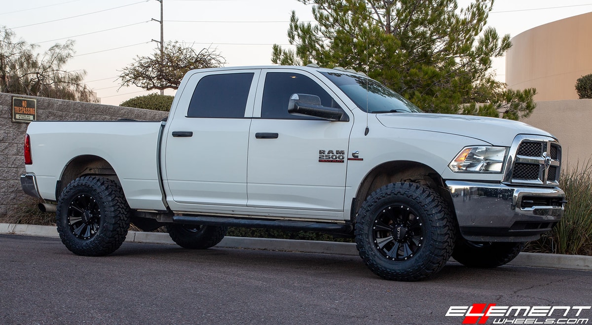 18 inch Helo HE901 Satin Black on 2014 Dodge Ram 2500/3500 HD (Stock Height)