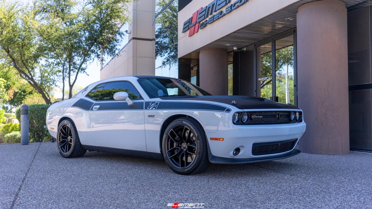 Staggered 20 Inch Vors DG10 in Matte Black on a 2021 Dodge Challenger T/A