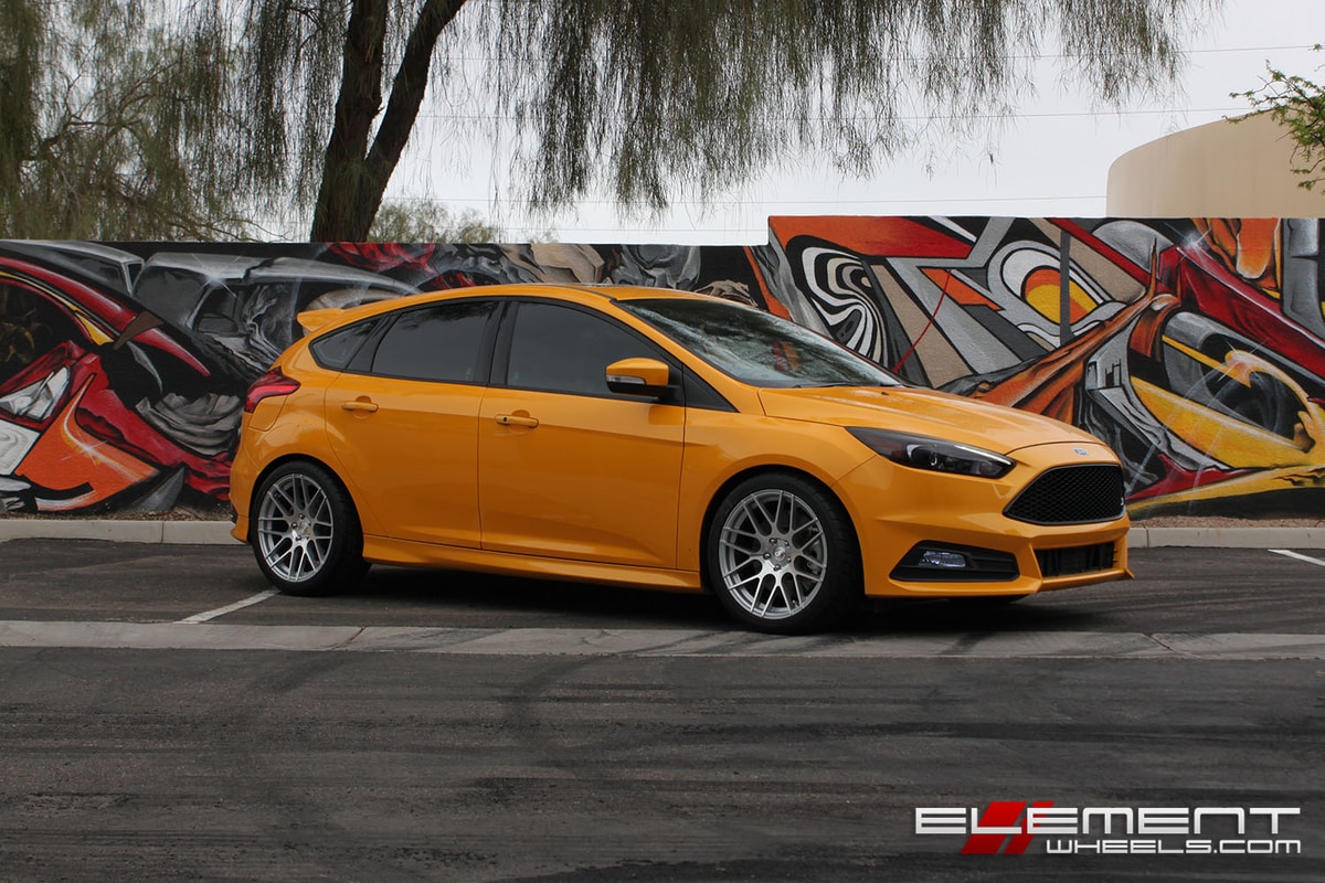 18x9 Ground Force GF07 Silver/Machined on 2016 Ford Focus ST w/ Specs