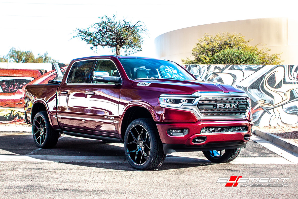 24 inch Giovanna Haleb Gloss Black on 2019 Ram 1500