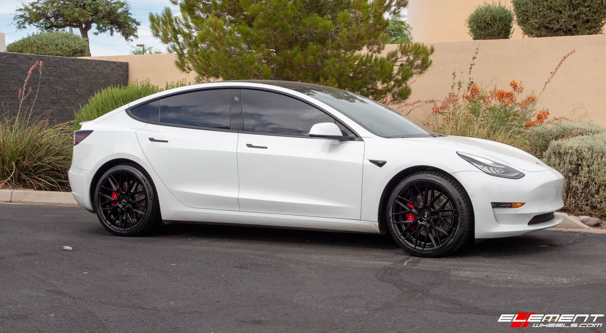20 Inch Niche Gamma M190 in Gloss Black on a 2018 Tesla Model 3 Performance