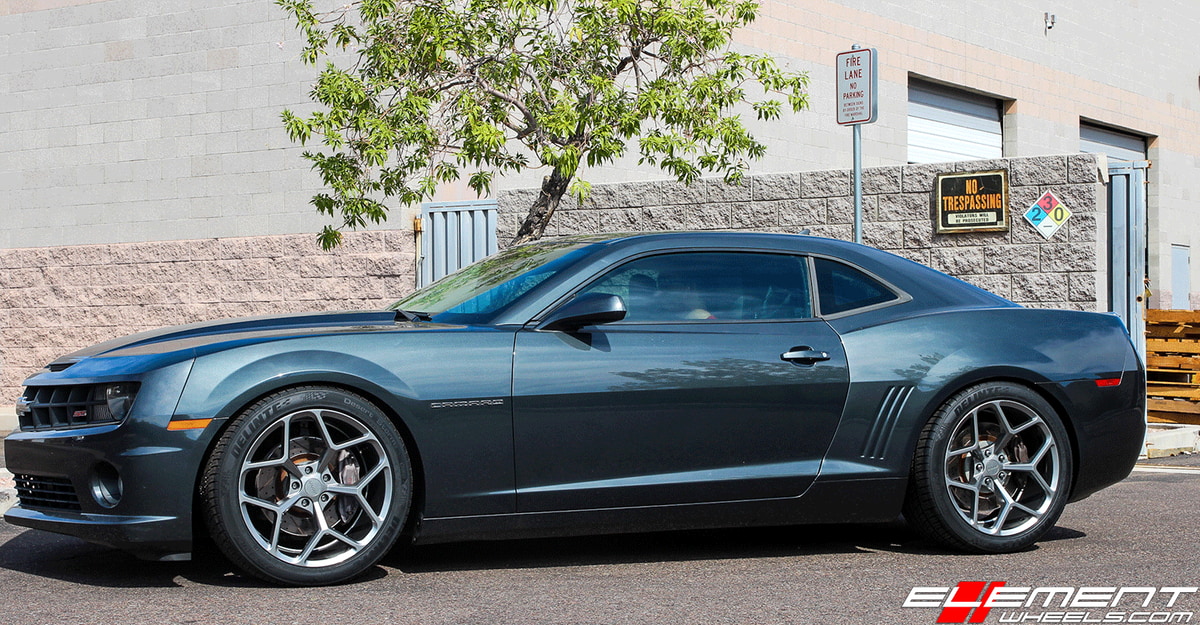 20 inch MRR M228 Gloss Graphite on 2013 Chevrolet Camaro SS
