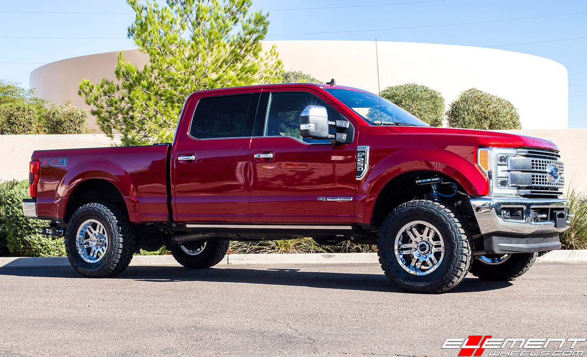 18 inch Metal Moto MO951 Chrome on 2019 F-250 Platimum