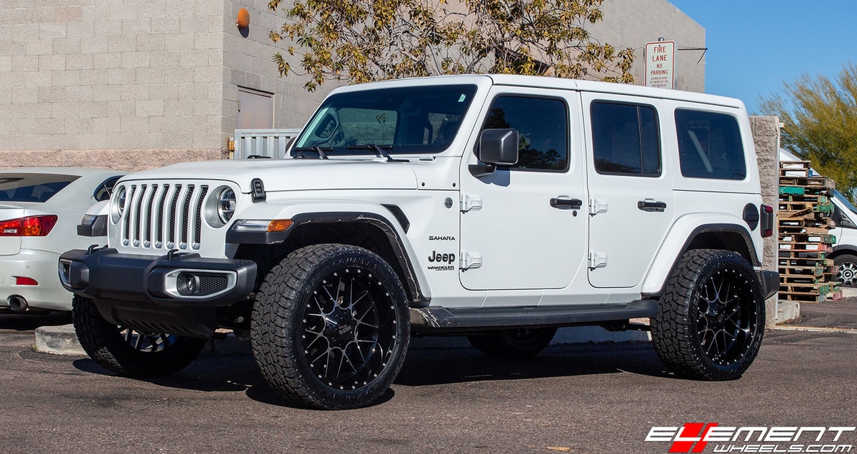 22 inch Moto Metal MO986 Gloss Black Machined on 2020 Jeep Wrangler JL Sahara (Stock Height)