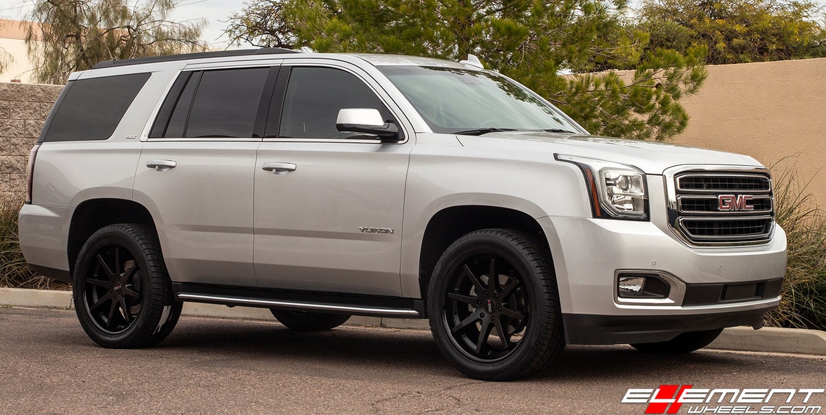 22 inch KMC KM715 Reverb Satin Black w/ Gloss Black Lip on 2018 GMC Yukon 4WD