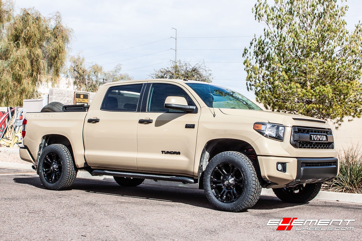 20 inch Fuel Off-Road Vapor All Matte Black D560 on 2016 Toyota Tundra (Leveled)