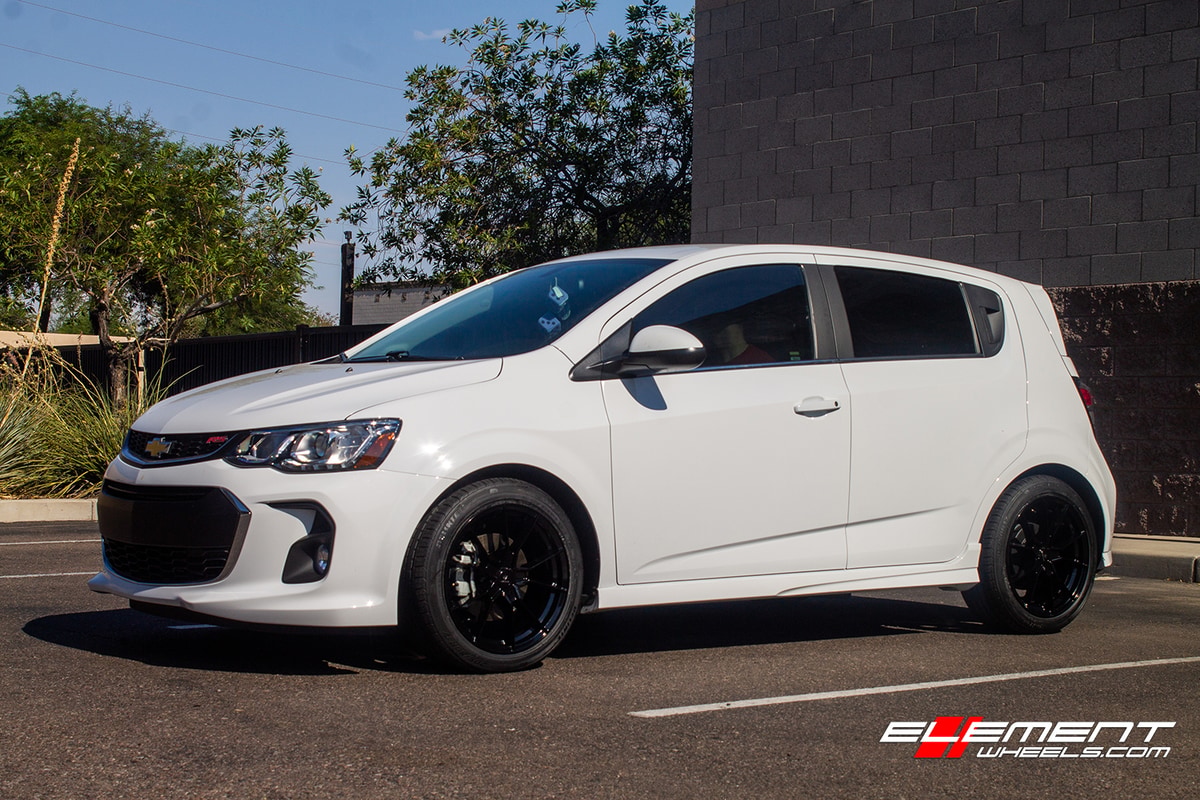 17 inch Verde V18 Verve Gloss Black on 2017 Chevrolet Sonic