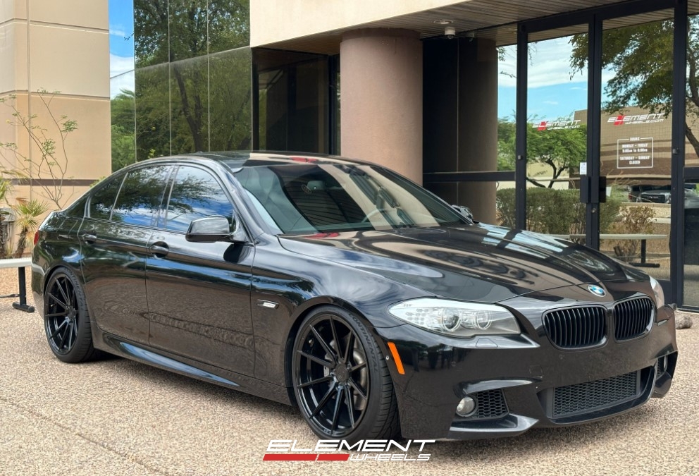 20 inch Variant Argon Gloss Black Gloss Black on a 2011 BMW 535i