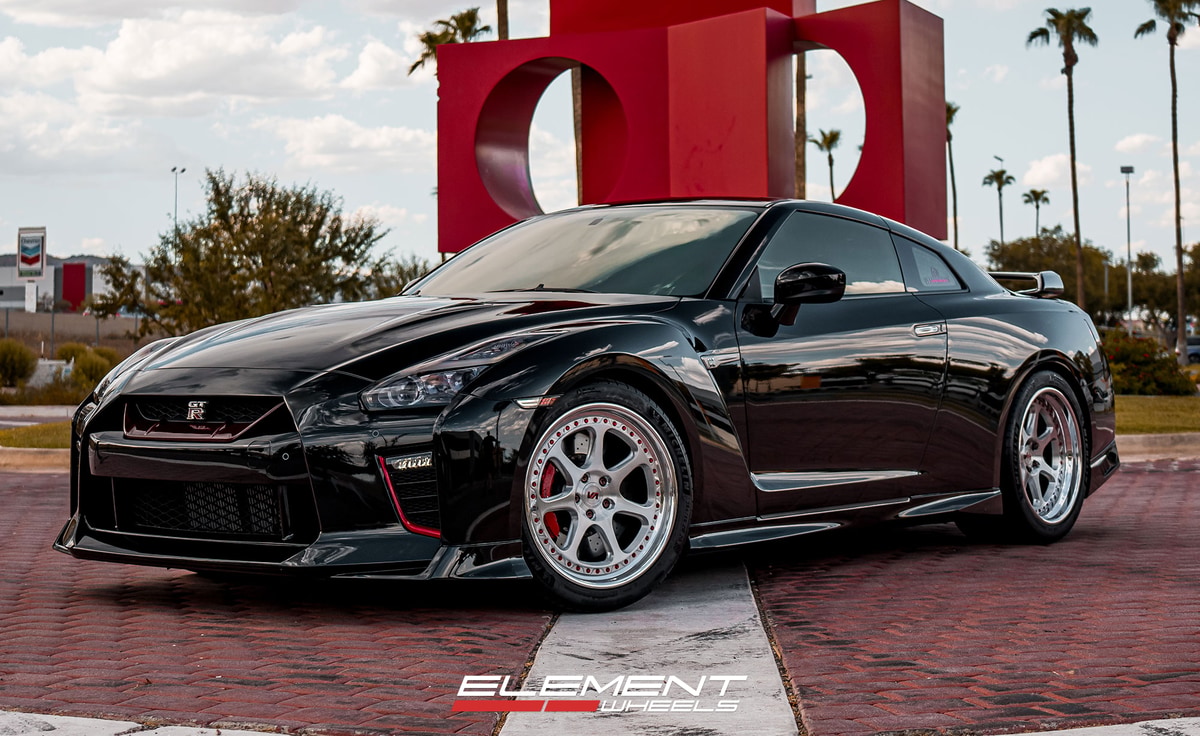 20 inch Staggered Variant EBU-3P Brushed Face w/ Polished Lip on a 2023 Nissan GTR