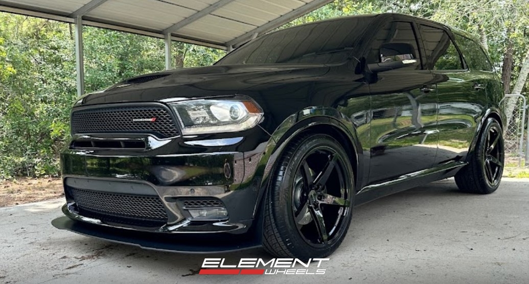 22 Inch Velgen Classic5 V2 Gloss Black on a 2020 Dodge Durango
