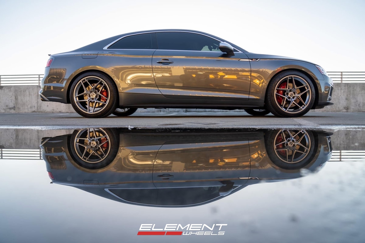 19" HRE FlowForm FF11 in Liquid Metal on a 2018 Audi S5