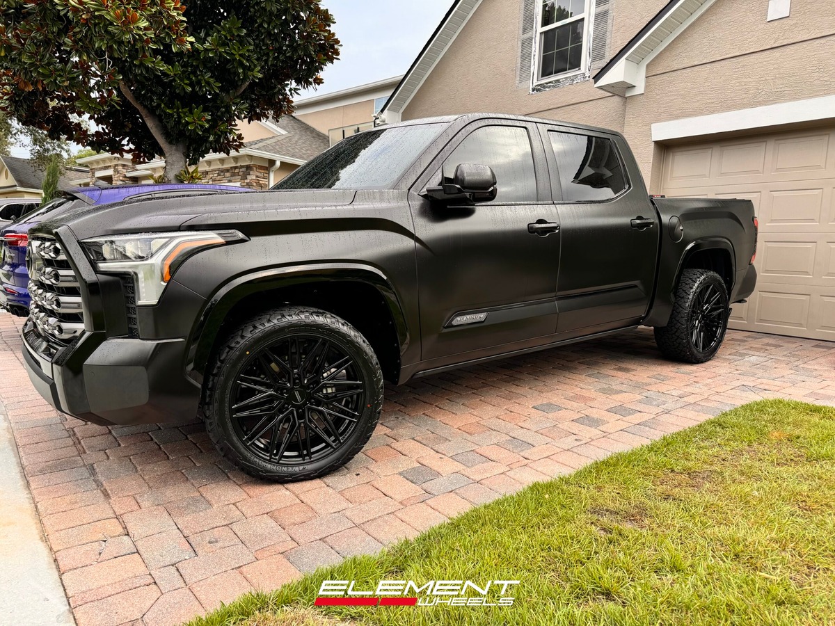 22 inch Vossen HF6-5 Gloss Black (Hybrid Forged) (Deep Concave) on a 2024 Toyota Tundra Non-TRD Pro