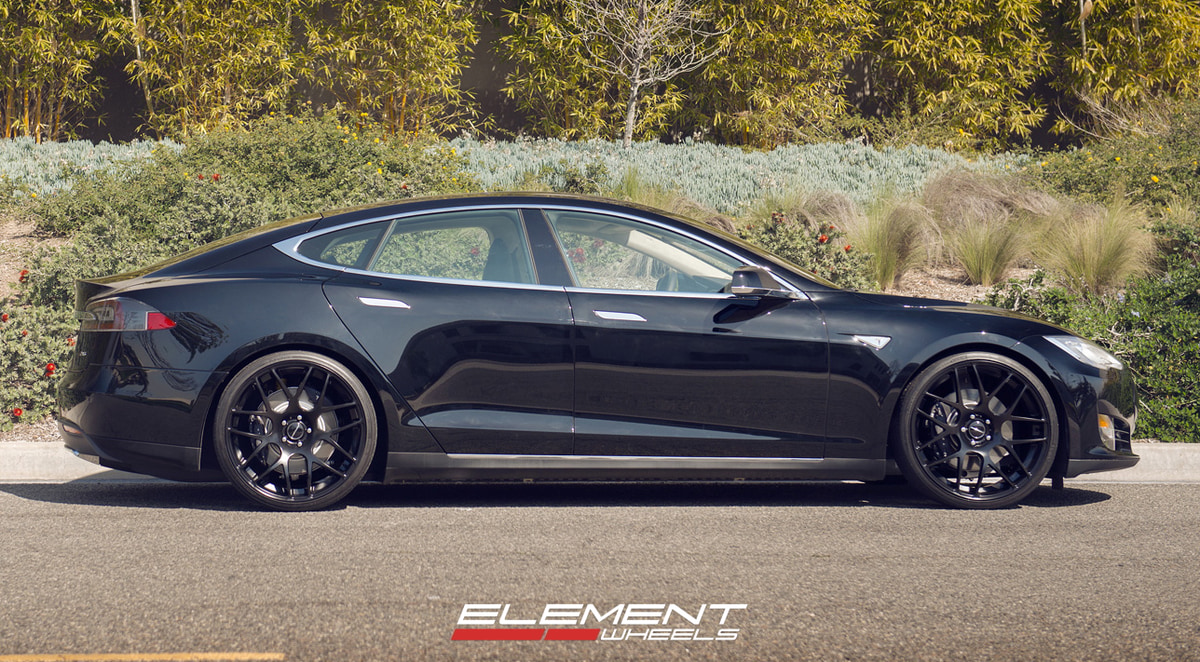 22 inch staggered Avant Garde M310 All Black on 2012 Tesla Model S w/ specs