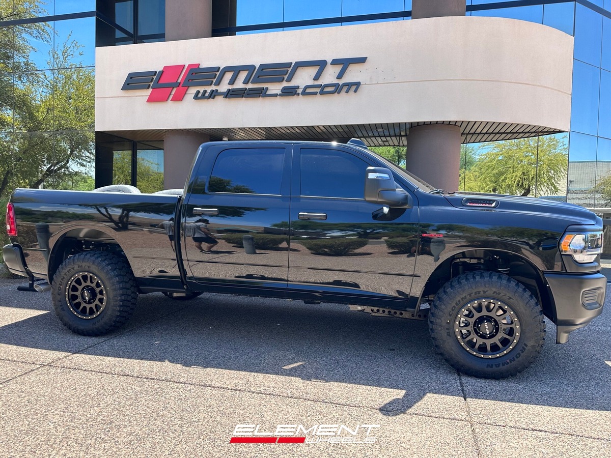 18 inch Method Race MR305 Matte Black on a 2023 Dodge Ram 2500