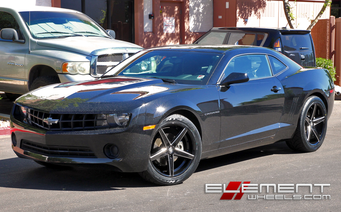 20 inch Staggered Lexani R04 Black on 2013 Chevy Camaro (non SS) w/ Specs