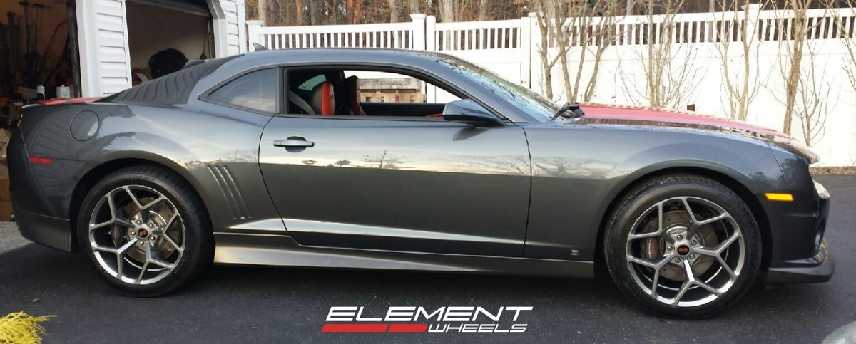 20 inch Staggered MRR 228 Z28 Replica Gloss Graphite on 2010 Chevy Camaro SS w/ Specs