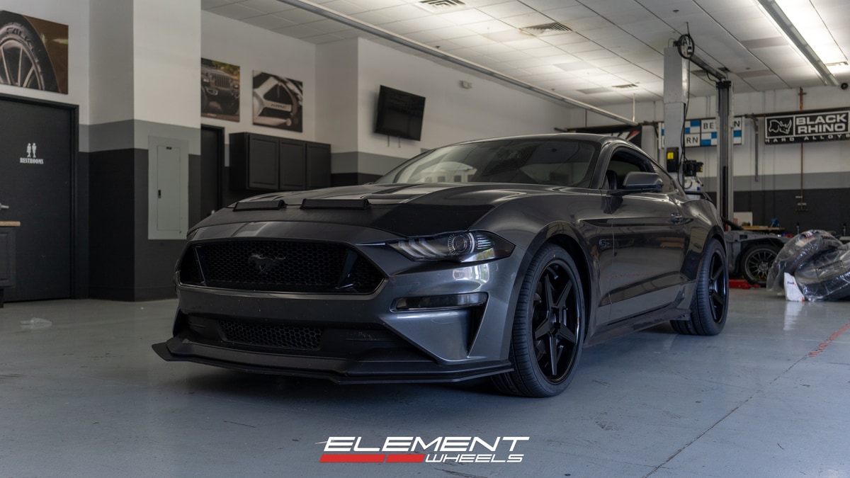 Staggered 20 Inch Ferrada Fr3 in Matte Black w/ Gloss Black Lip on a 2019 Ford Mustang GT w 6 Piston Brembo Brakes