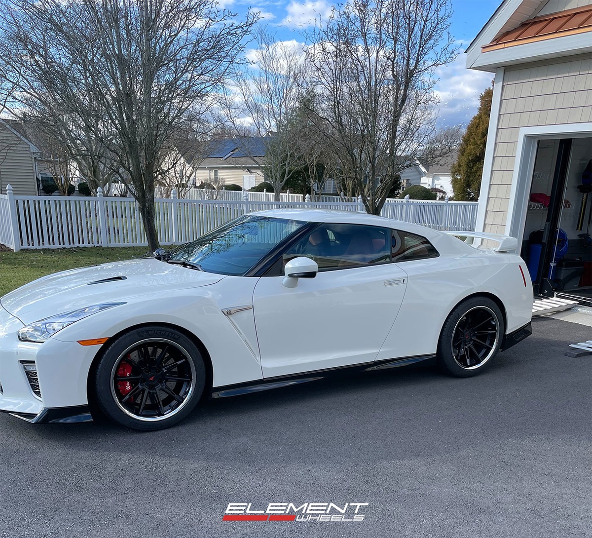 20 inch Staggered Ferrada CM2 Matte Black w/ Chrome Lip on a 2020 Nissan GTR