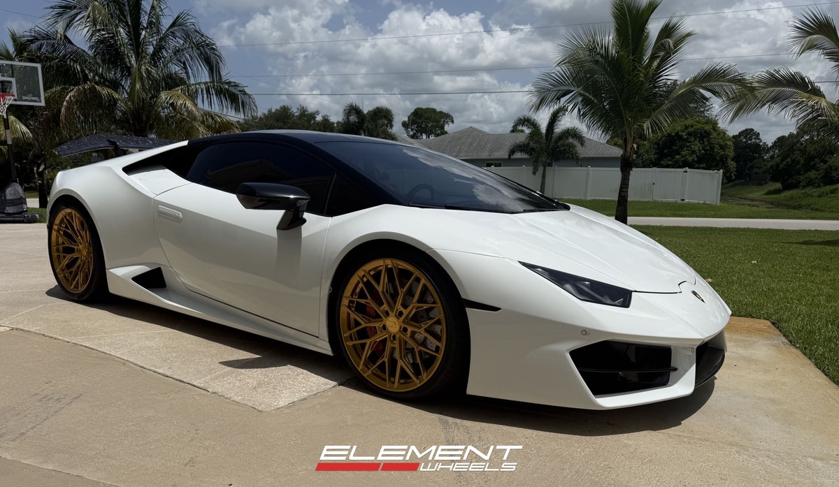Staggered 20 inch Variant Maxim in Raw Phoenix Gold on a 2017 Lamborghini Huracan