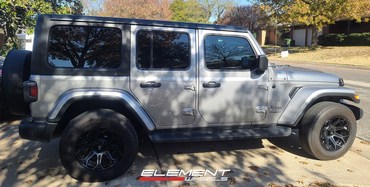 18 inch Fuel Off-Road Siege Gloss Black w/ Brushed Gloss Double Dark Tint D704 on a 2020 Jeep Wrangler JL