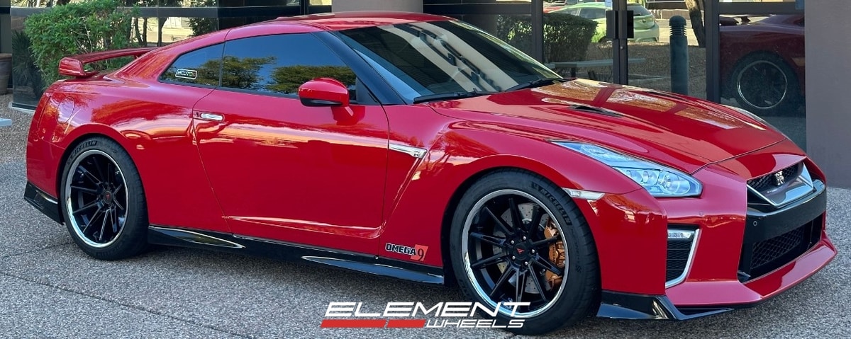 20 inch Staggered Ferrada CM2 in Matte Black w/ Chrome Lip on a 2021 Nissan GTR