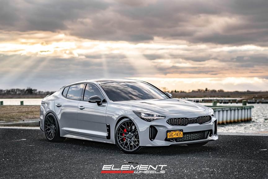 20 inch XO Wheels Phoenix Double Black on 2018 Kia Stinger