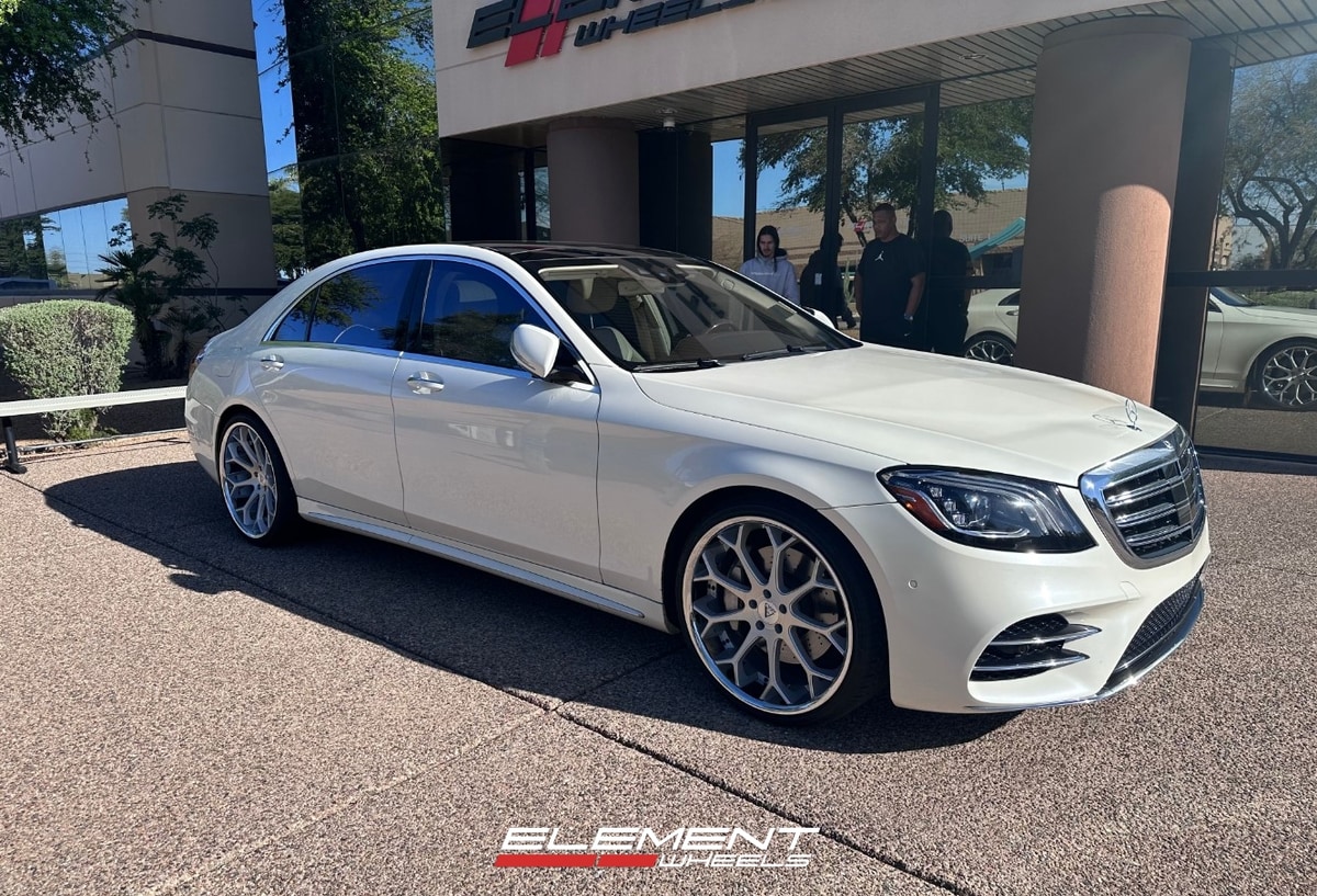22 inch Staggered Azad AZ99 in Brushed Silver w/ Chrome Lip on a 2019 Mercedes-Benz S-Class