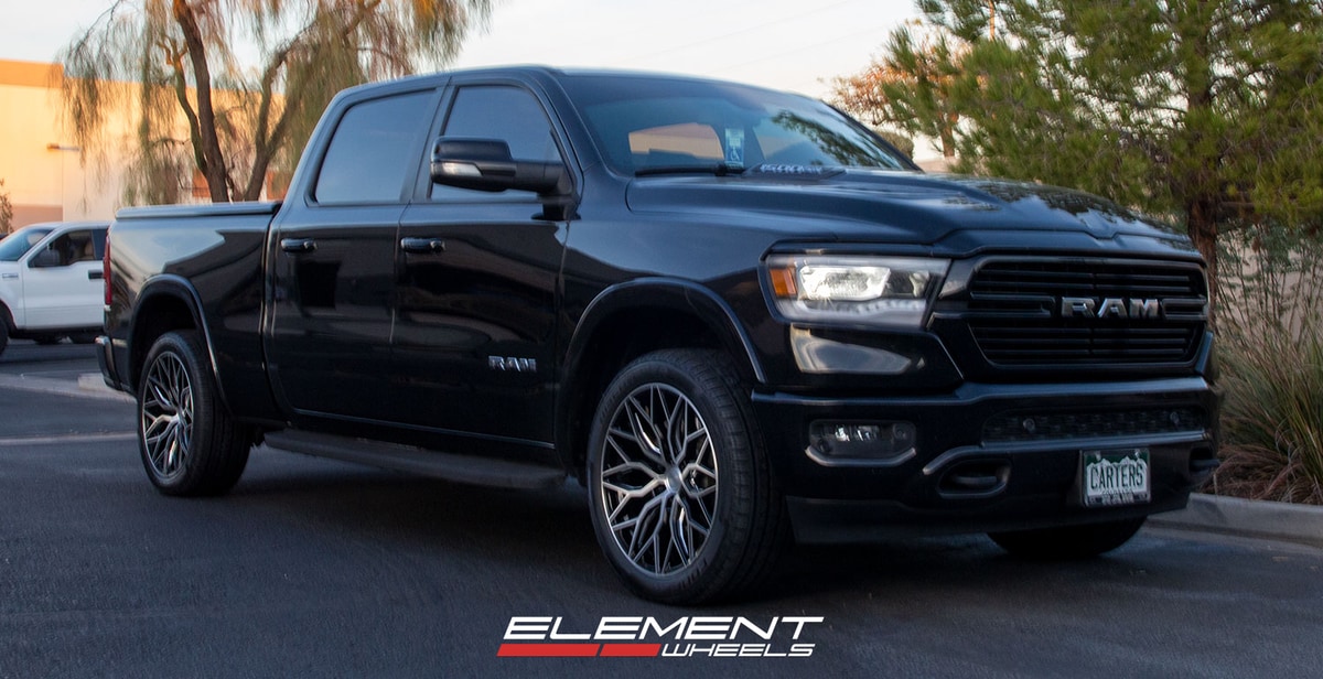 22 inch Vossen HF6-3 Gloss Black Brushed Face on a 2019 Ram 1500