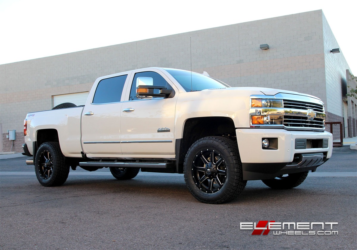 20x9 Fuel Maverick Black Milled on 2016 Chevy Silverado 2500 Leveled w/ Specs