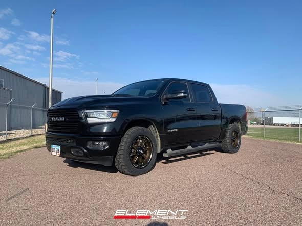 20x9 GRID Off-Road GD14 Gloss Bronze w/ Black Lip on 2019-2025 Ram 1500
