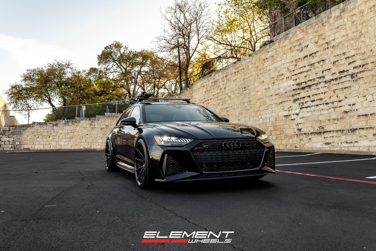 22x10.5 Vossen HFX-2 Satin Black (Hybrid Forged) on 2021-2025 Audi RS6 Avant