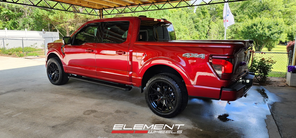 22x9.5 Vossen HF6-4 Gloss Black (Hybrid Forged) on 2021-2025 Ford F-150
