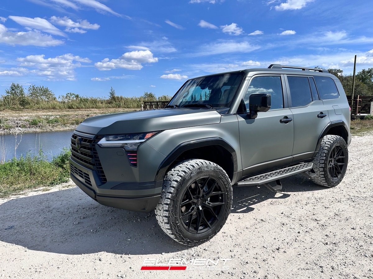 22x9.5 Vossen HF6-4 Gloss Black (Hybrid Forged) on 2024-2025 Lexus GX