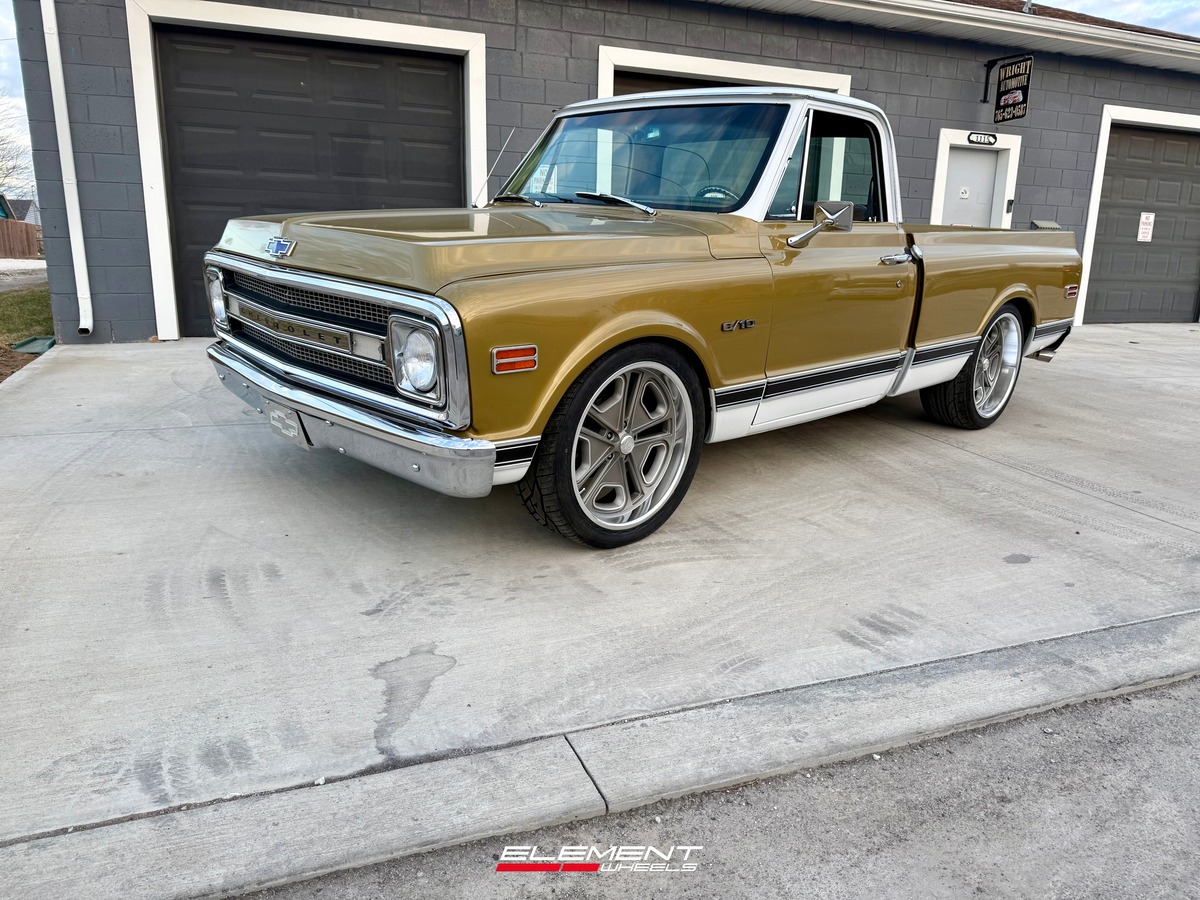 22x8.5 | 22x10.5 Staggered Resto R102 Del Ray Texture Gunmetal Milled Window Diamond Cut Lip on 1967-1972 Chevrolet C-10 5-Lug