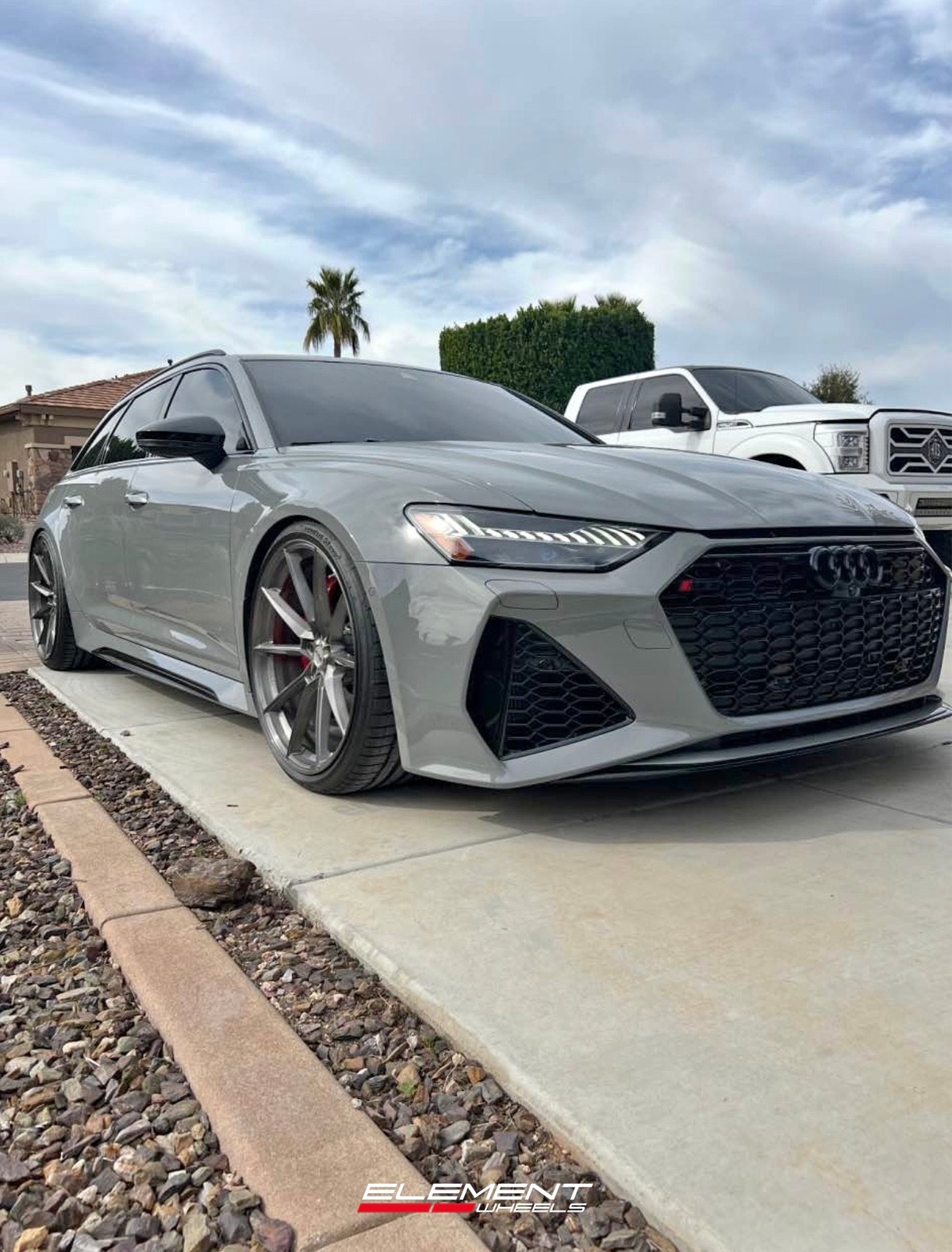 22x11 Savini SV-F4 Gloss Graphite (Flow Form) on 2021-2025 Audi RS6 Avant