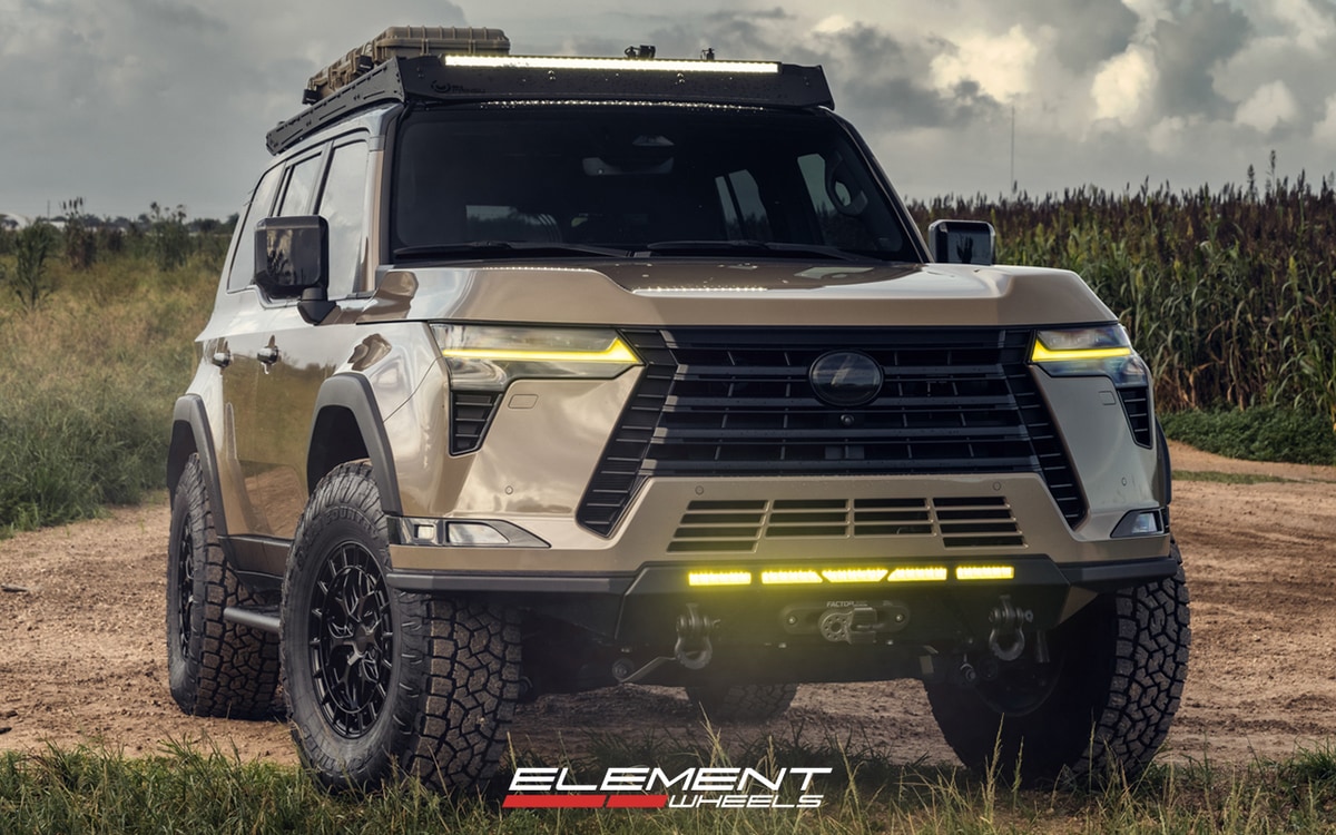 17x8.5 Vossen HFX-1 Gloss Black (Hybrid Forged) on 2024-2025 Lexus GX