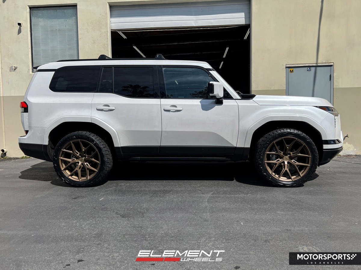 22x9.5 Vossen HF6-4 Terra Bronze (Hybrid Forged) on 2024-2025 Lexus GX