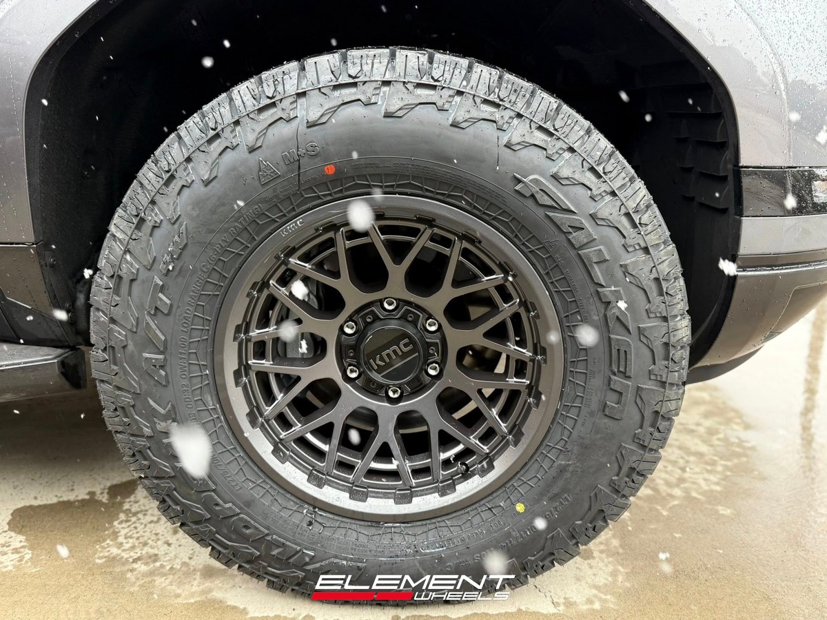 17x8.5 KMC KM722 Technic Anthracite on 2024-2025 Lexus GX