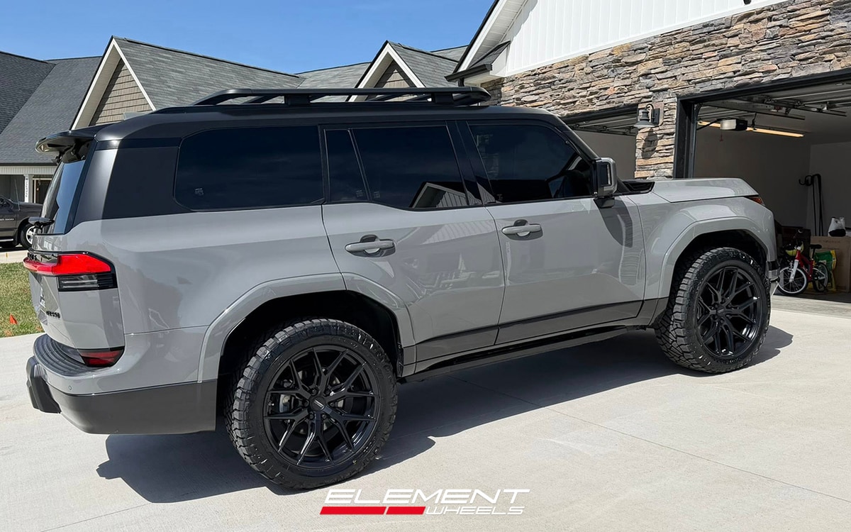 22x9.5 Vossen HF6-4 Satin Black (Hybrid Forged) on 2024-2025 Lexus GX