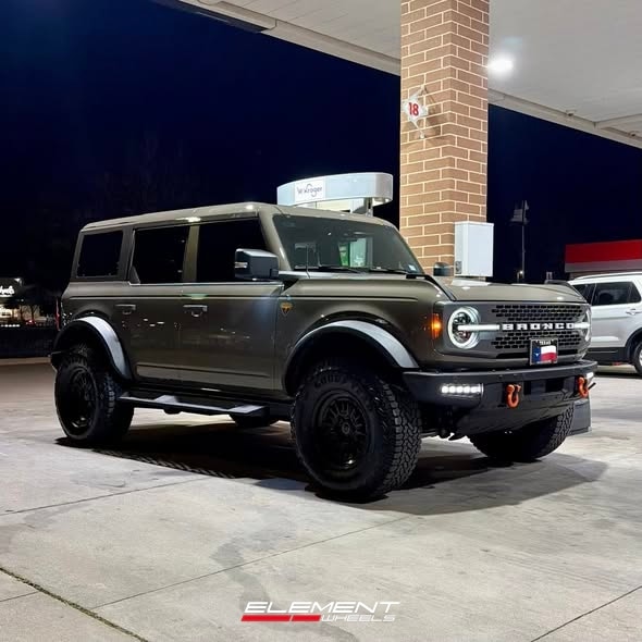 17x8.5 Black Rhino Wheels on 2021-2025 Ford Bronco