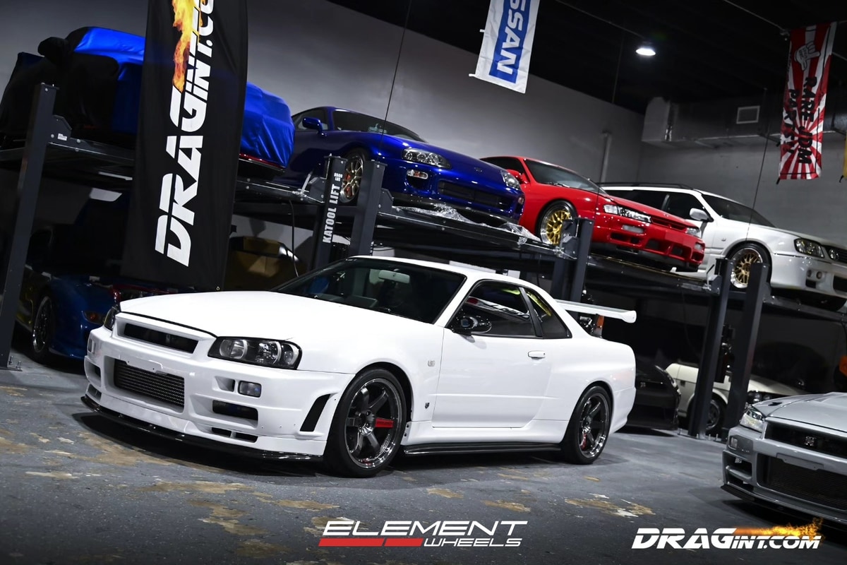 18x10.5 on Nissan Nissan GT-R