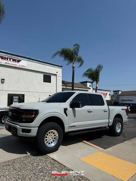 17x9 KMC KM548 Chase on 2021-2025 Ford F-150