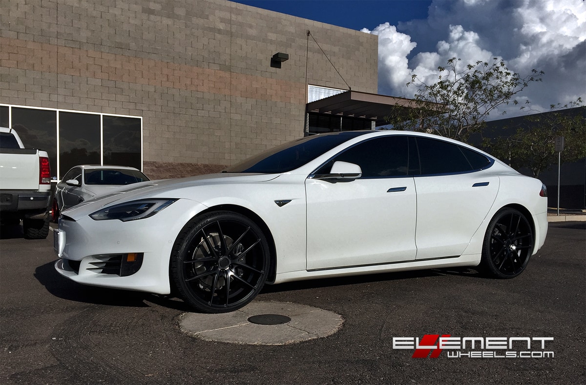 22 inch Niche Targa Black/Machined w/ Tint on 2016 Tesla Model S w/ specs *Product may vary depending on size.  22 inch Niche Targa Black/Machined w/ Tint on 2016 Tesla Model S w/ specs