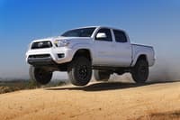 icon 2005-2023 toyota tacoma, 2.5 vs extended travel, remote reservoir w/ cdev coilover kit, 700 lbs/in coils 58735e-700