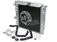 afe bladerunner gt series bar and plate radiator w/ black hoses 12-18 jeep wrangler (jk) v6 3.6l 46-50012-b