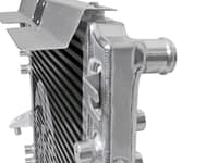 afe bladerunner gt series bar and plate radiator w/ black hoses 12-18 jeep wrangler (jk) v6 3.6l 46-50012-b