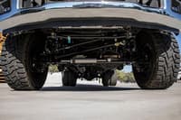 icon 2005-2024 ford f-450/f-550 super duty, 2.5 piggyback centerline steering stabilizer kit 65054